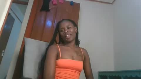 mamaa online show from April 25, 2:14 pm