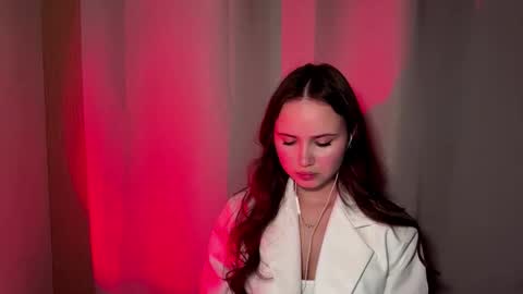 Mia Davis online show from February 26, 7:24 pm