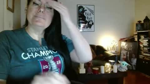 mandaloriangirlsfight online show from April 22, 6:38 pm