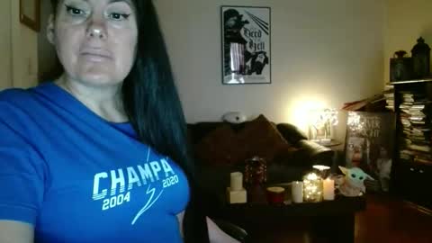 mandaloriangirlsfight online show from April 19, 6:10 pm