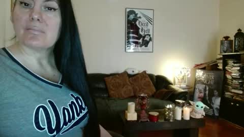 mandaloriangirlsfight online show from April 1, 4:59 pm