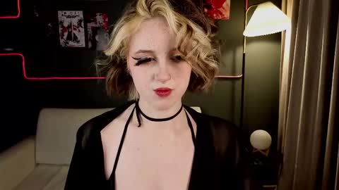 Luna online show from April 22, 10:29 pm