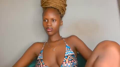 mandymia online show from April 24, 12:30 pm