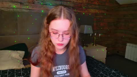 Snapshot of mandymilson chatting on December 8, 11:03 am Mandy online show from December 8, 11:03 am