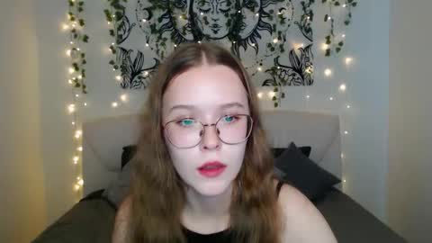Snapshot of mandymilson chatting on September 18, 3:10 pm Mandy online show from September 18, 3:10 pm