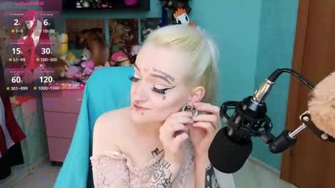 Manuela online show from February 10, 12:52 am