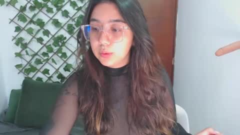 Snapshot of marce_bunny chatting on October 12, 9:17 pm Marcela  online show from October 12, 9:17 pm