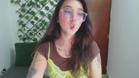Snapshot of marce_bunny chatting on September 15, 12:19 am Marcela  online show from September 15, 12:19 am