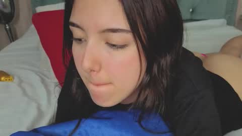 Snapshot of marcelaa_fox chatting on October 8, 10:47 pm Marcela online show from October 8, 10:47 pm