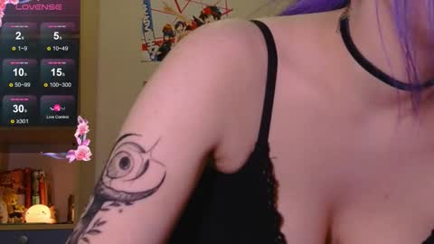 Snapshot of marci_n chatting on October 1, 9:31 pm marci_n online show from October 1, 9:31 pm