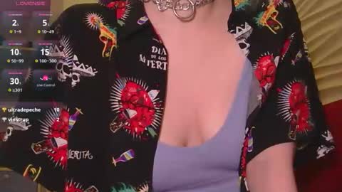 Snapshot of marci_n chatting on September 8, 9:25 pm marci_n online show from September 8, 9:25 pm