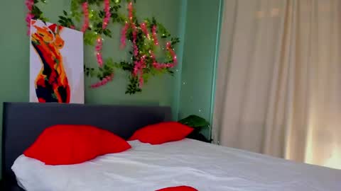 Margaret Clark online show from April 23, 12:29 pm