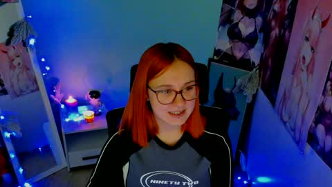 Snapshot of margaret_red chatting on December 11, 8:28 pm Margaret online show from December 11, 8:28 pm
