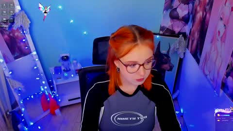 Snapshot of margaret_red chatting on December 20, 10:54 pm Margaret online show from December 20, 10:54 pm