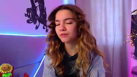 Call me Margie33 online show from March 8, 8:40 am