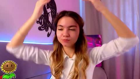 Call me Margie33 online show from March 12, 9:01 am