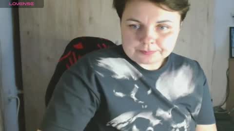 Snapshot of mari_77777 chatting on October 20, 7:55 am Mari online show from October 20, 7:55 am