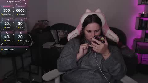 mari moore online show from October 6, 9:59 am