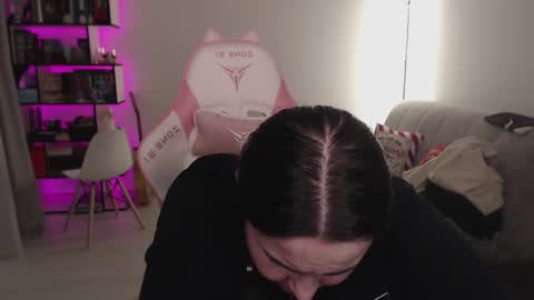 mari moore online show from January 8, 8:24 pm