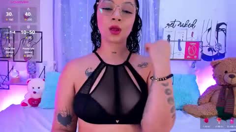 Mari Sweett  online show from February 21, 8:20 pm