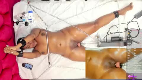 Snapshot of mariaam_07 chatting on October 9, 2:32 pm MARIAM online show from October 9, 2:32 pm