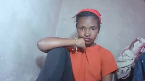 Snapshot of mariah586 chatting on September 23, 7:17 am Maria online show from September 23, 7:17 am