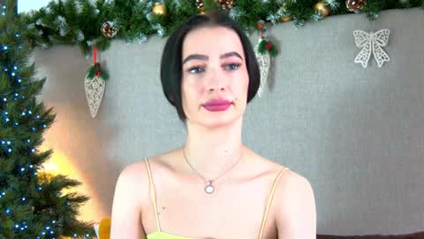 Snapshot of mariamenson chatting on December 22, 6:37 pm MariaMenson online show from December 22, 6:37 pm