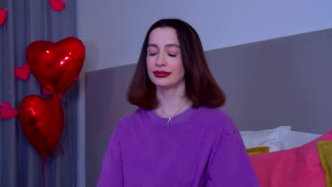 Snapshot of mariamenson chatting on February 17, 5:04 am MariaMenson online show from February 17, 5:04 am