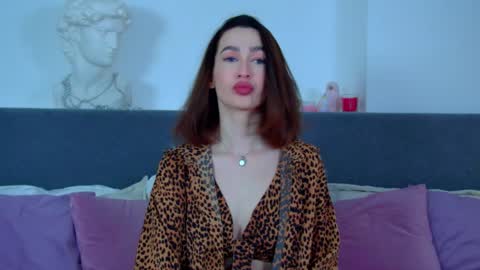 Snapshot of mariamenson chatting on February 7, 6:24 pm MariaMenson online show from February 7, 6:24 pm