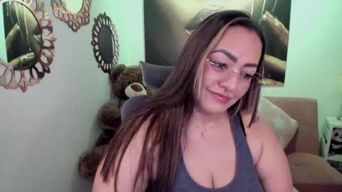 Mariana Lopez online show from April 22, 2:52 am