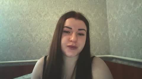 mariangloom online show from April 4, 7:29 am