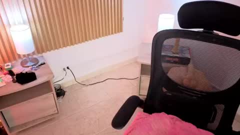 Marian Love  online show from July 27, 10:34 am