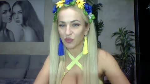 Snapshot of marianna1977 chatting on February 2, 10:39 pm marianna1977 online show from February 2, 10:39 pm