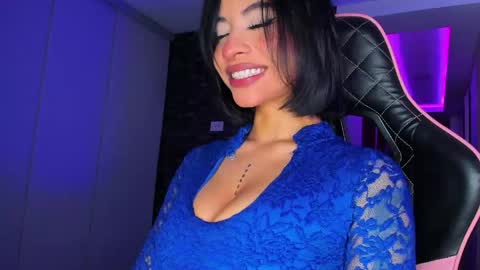 M A R I A N E online show from April 22, 3:58 am