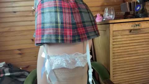 Marie online show from March 4, 1:39 pm