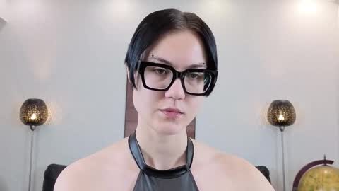 Marie Fitch online show from March 18, 2:05 am