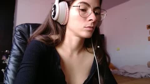 Snapshot of mariel_sins21 chatting on February 5, 4:04 pm Mariie online show from February 5, 4:04 pm