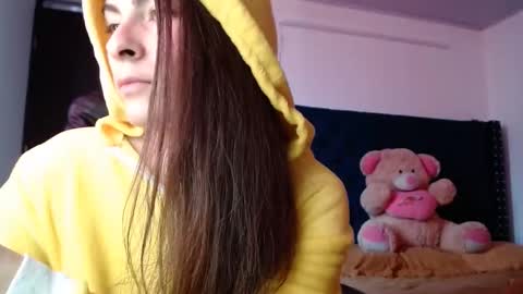 Snapshot of mariel_sins21 chatting on February 8, 5:18 pm Mariie online show from February 8, 5:18 pm