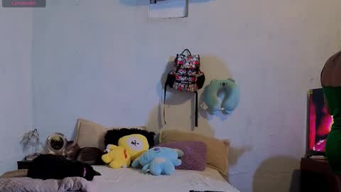Snapshot of mariel_sins21 chatting on October 18, 9:05 pm Mariie online show from October 18, 9:05 pm