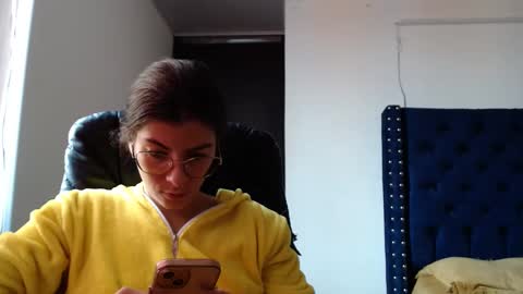 Snapshot of mariel_sins21 chatting on February 10, 2:48 pm Mariie online show from February 10, 2:48 pm