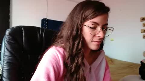 Snapshot of mariel_sins21 chatting on February 12, 5:05 pm Mariie online show from February 12, 5:05 pm