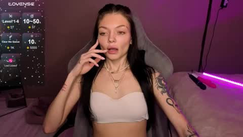 Maria  online show from April 19, 4:07 pm