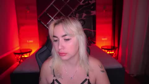 Snapshot of mariellavv chatting on October 19, 7:38 pm Mariella online show from October 19, 7:38 pm