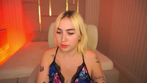 Snapshot of mariellavv chatting on October 17, 10:24 pm Mariella online show from October 17, 10:24 pm