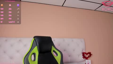 Snapshot of mariie_tayy chatting on March 8, 8:13 pm mariie_tayy online show from March 8, 8:13 pm
