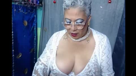 Snapshot of marilincarolina chatting on January 12, 9:29 pm Marilin carolina online show from January 12, 9:29 pm