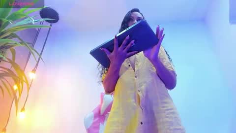 MARIYLN BLAKE  online show from December 17, 8:24 pm