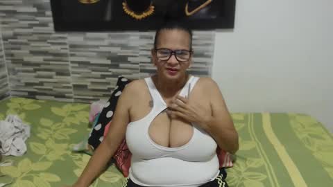 Snapshot of marinamilf chatting on January 2, 3:26 am Marina online show from January 2, 3:26 am