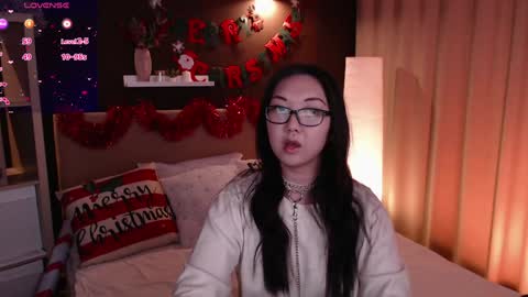 Marine  online show from December 14, 5:25 pm