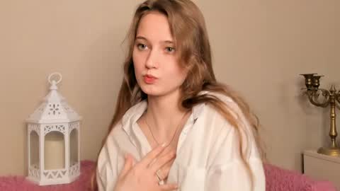 Andriella online show from April 24, 12:30 pm